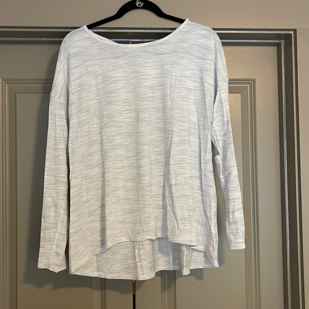 Lululemon top